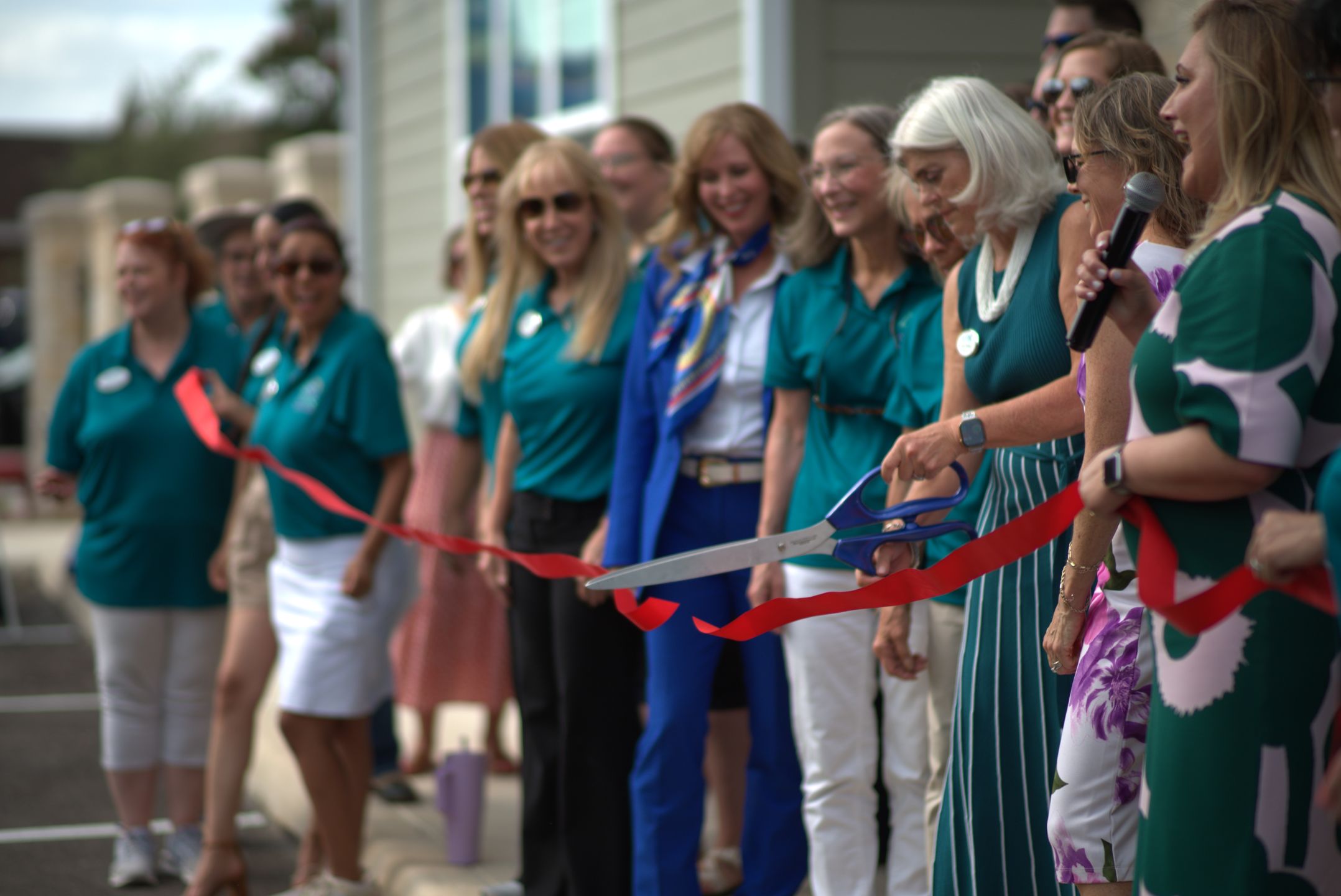 Photo_Ribbon%20Cutting.jpeg